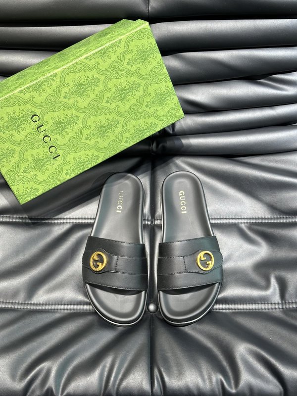 Gucci 남성 여름 소가죽 슬리퍼 001-227902