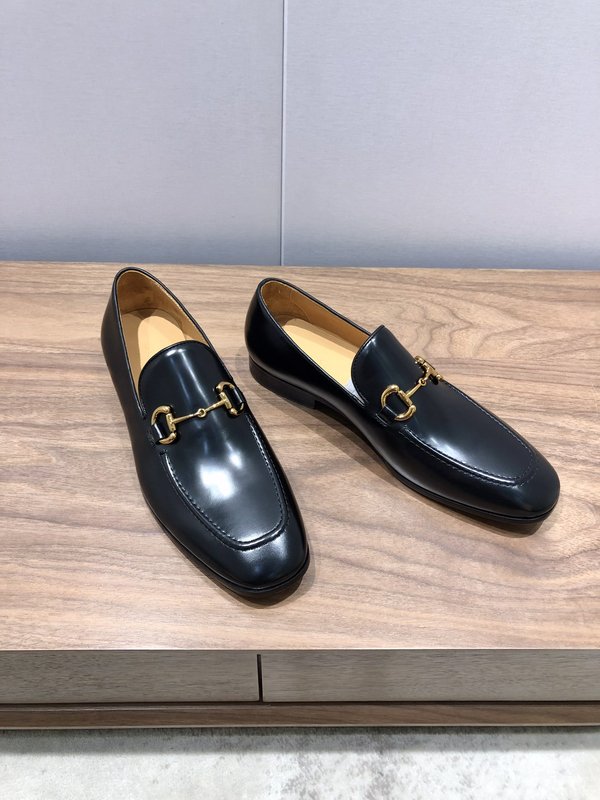 Gucci 남성 신규 말발굽 버클 가죽 구두 001-227936