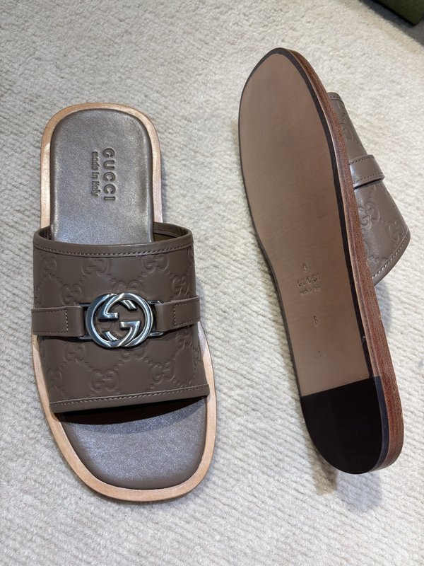 구찌 Gucci 남성 더블 G 로고 샌들 001-227979