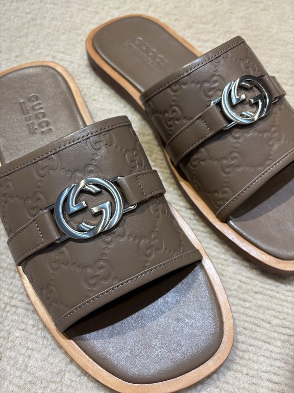 구찌 Gucci 남성 더블 G 로고 샌들 001-227979