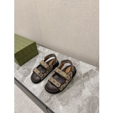 구찌 커플 클래식 모노그램 비치 샌들 001-228016