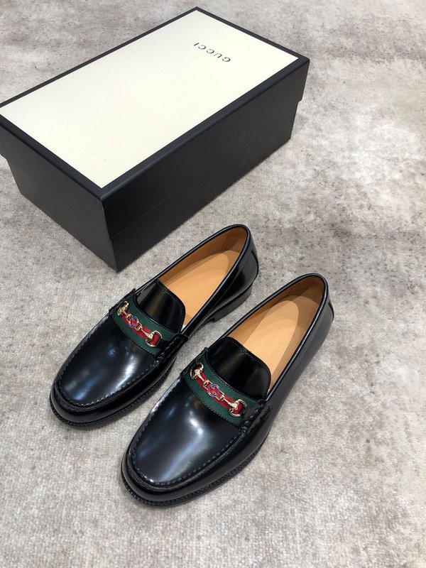 Gucci 신규 소가죽 로퍼 슈즈 001-228046
