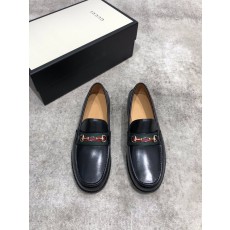 Gucci 신규 소가죽 로퍼 슈즈 001-228046