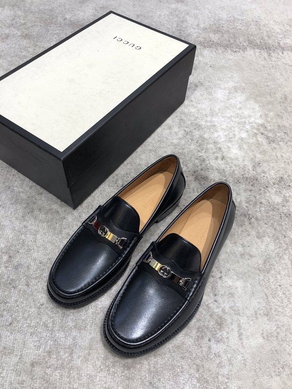 Gucci 신상 소가죽 개변주 로퍼 001-228047