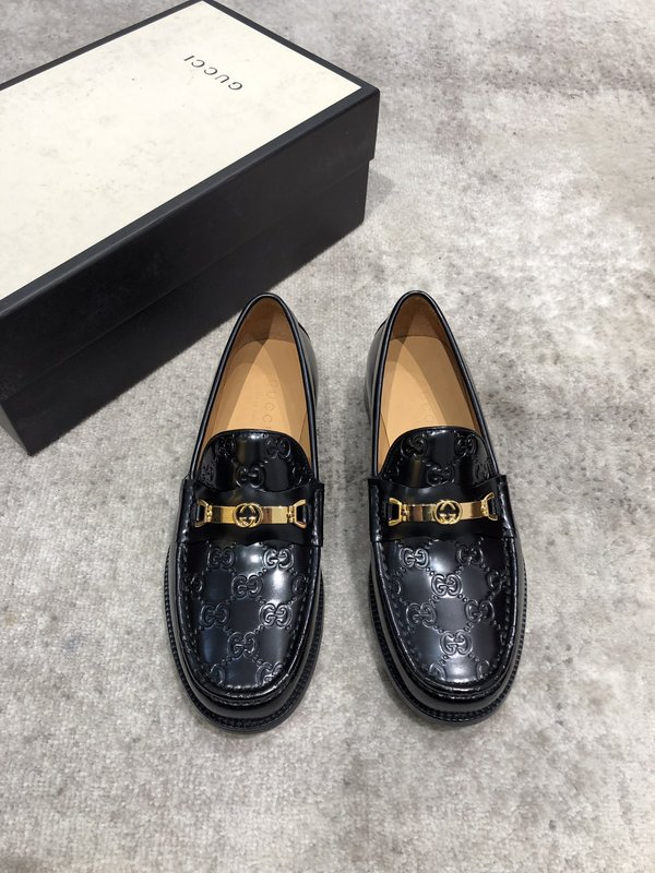 Gucci 신상 카운터 동기 가죽 로퍼 001-228048
