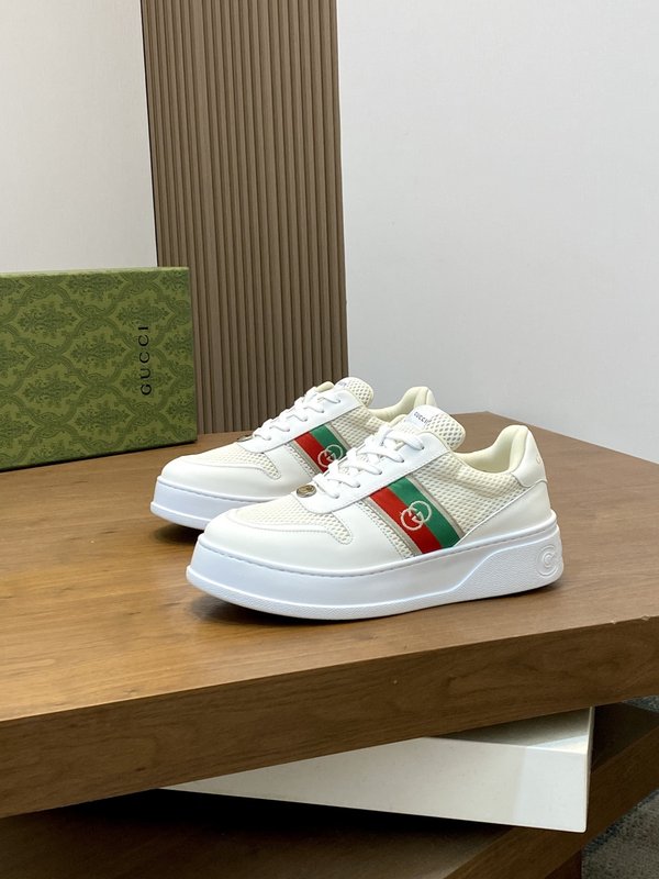 구찌 나파 송아지 가죽 자수 운동화 001-228080