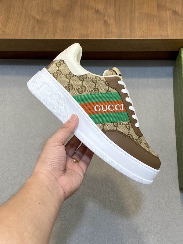 Gucci 구치 나파 가죽 자수 스니커즈 001-228085