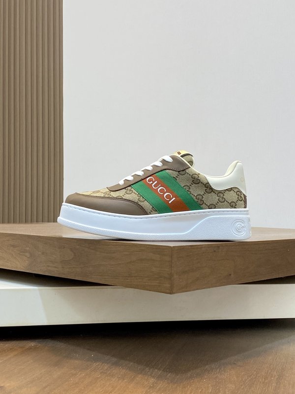 Gucci 구치 나파 가죽 자수 스니커즈 001-228085