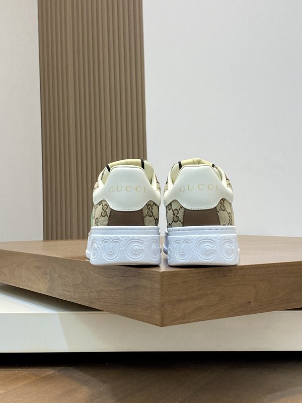 Gucci 구치 나파 가죽 자수 스니커즈 001-228085