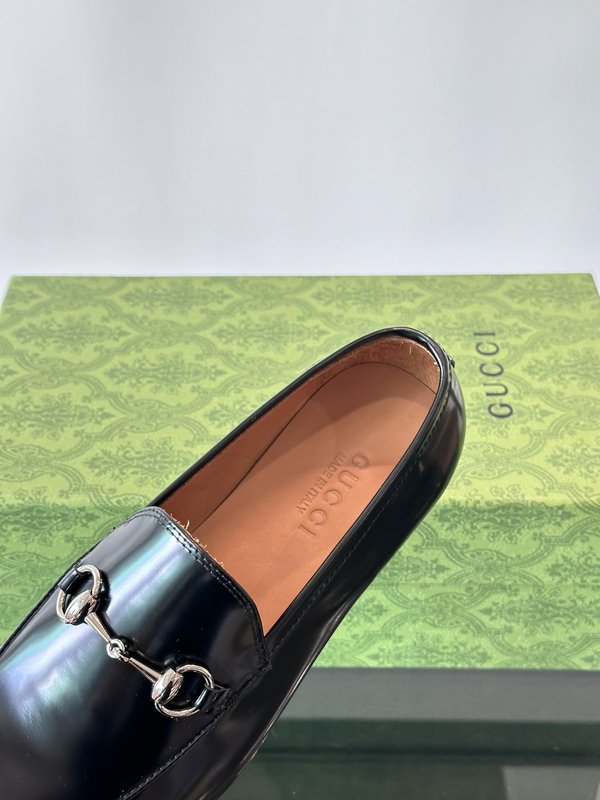 Gucci 남성 소 가죽 캐주얼 구두 001-228106
