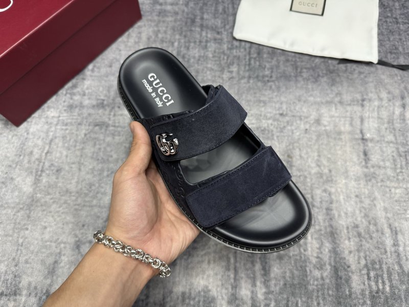 구찌 GUCCI 블랙 캐주얼 슬리퍼 001-228123