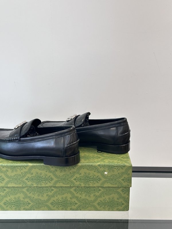 Gucci 진피 남성 캐주얼 구두 001-228127