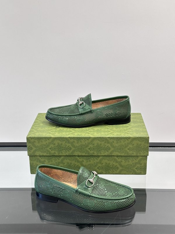 Gucci 남성 가죽 말장식 로퍼 001-228135