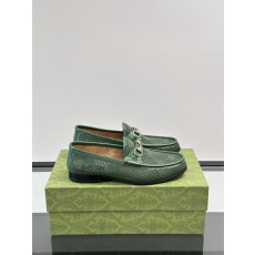 Gucci 남성 가죽 말장식 로퍼 001-228135