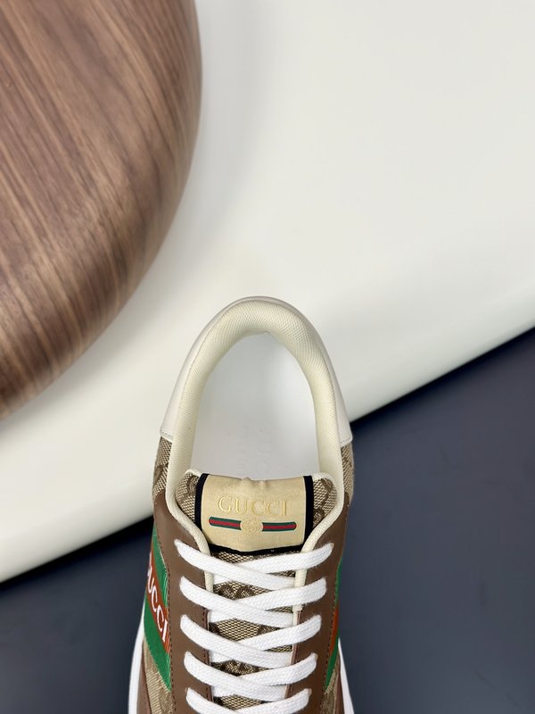 Gucci 구치 가죽 자수 캐주얼 스니커즈 001-228144