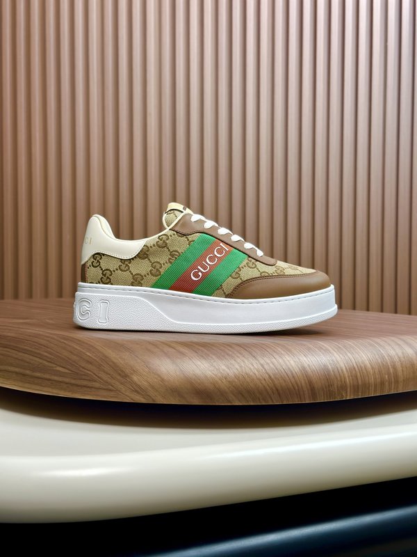 Gucci 구치 가죽 자수 캐주얼 스니커즈 001-228144