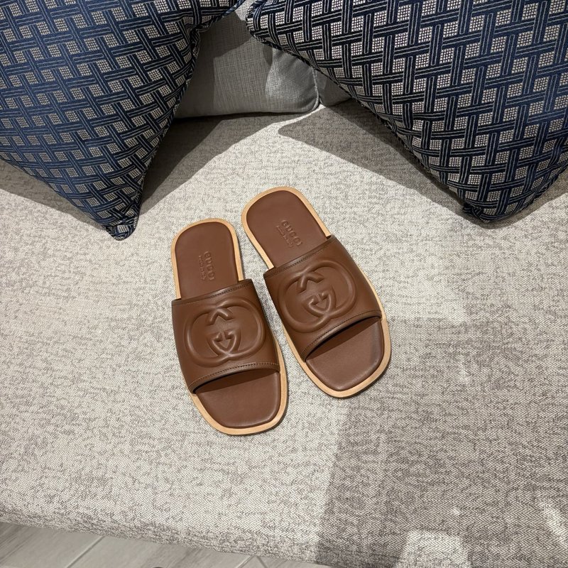 GUCCI 전체 가죽 슬라이드 샌들 001-228164