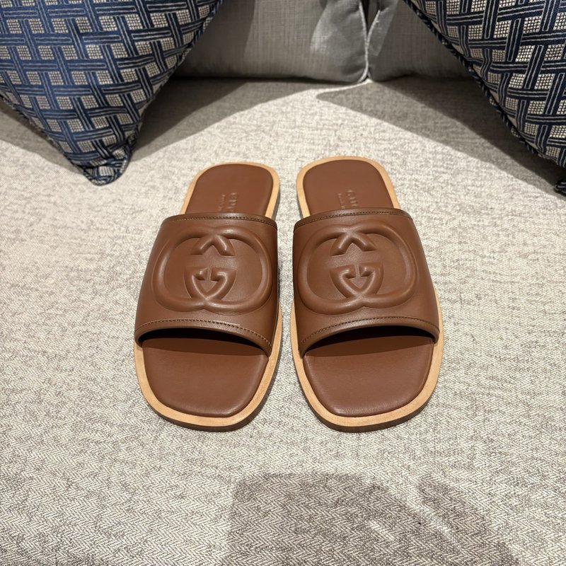 GUCCI 전체 가죽 슬라이드 샌들 001-228164