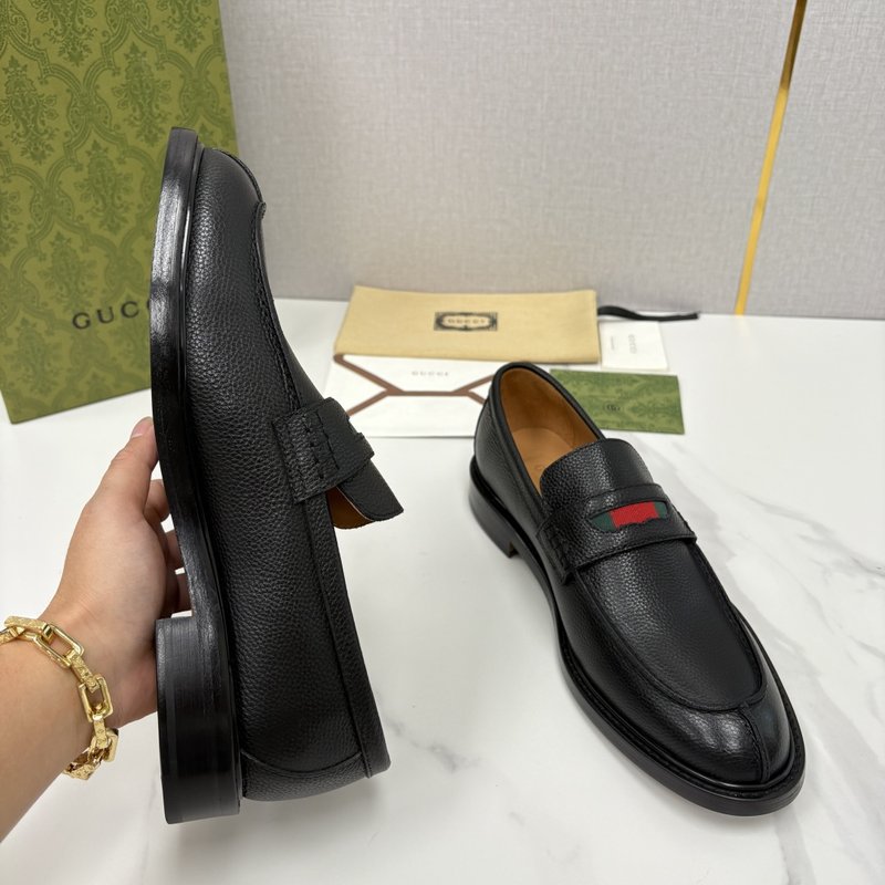 GUCCI 남성 심플 로퍼 구두 001-228170