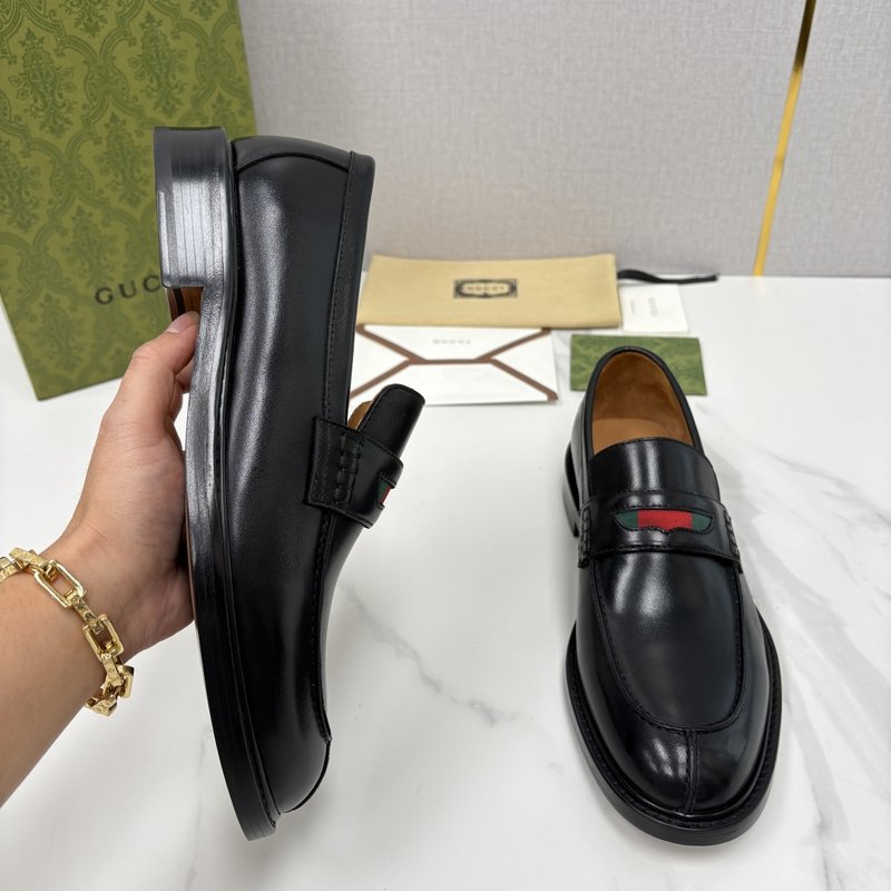 Gucci 남성 심플 로퍼 슈즈 001-228172