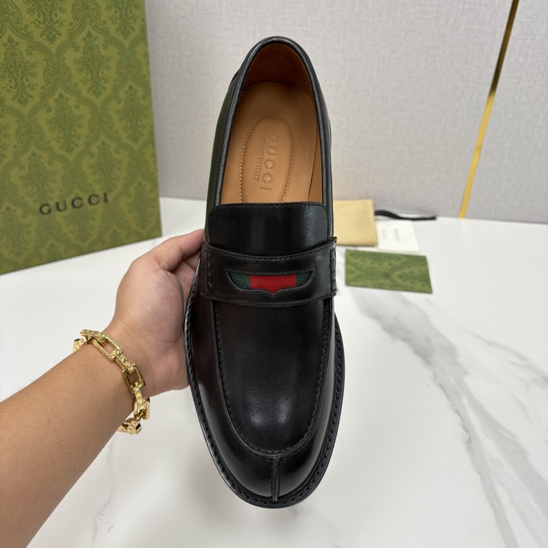 Gucci 남성 심플 로퍼 슈즈 001-228172