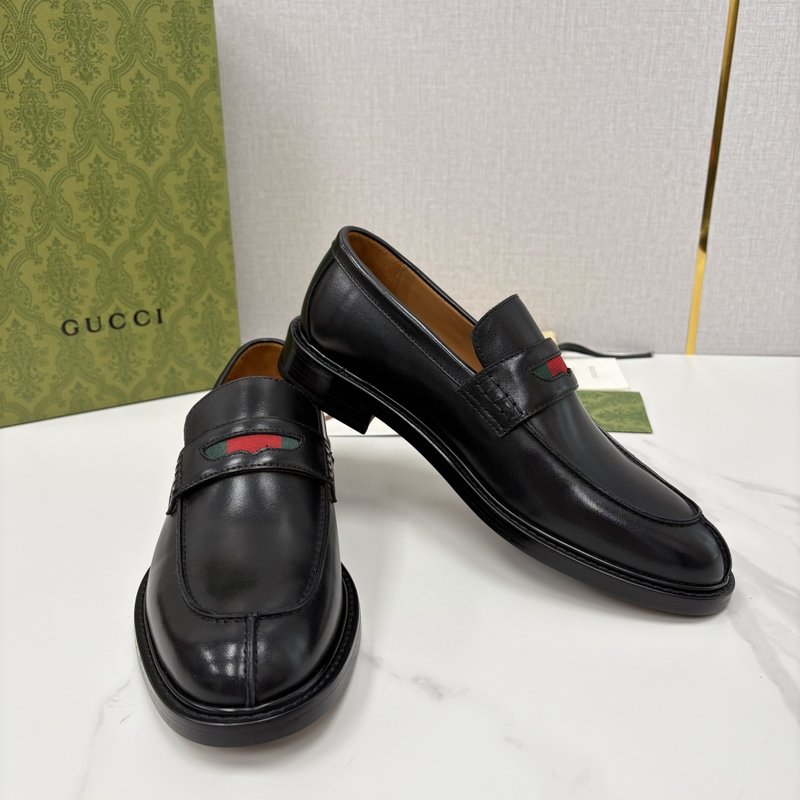 Gucci 남성 심플 로퍼 슈즈 001-228172