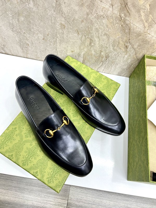 GUCCI 더블 G 스트랩 가죽 로퍼 001-228199