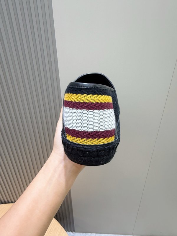Gucci 이탈리아 수입 스웨이드 어부화 001-228205
