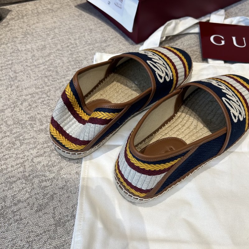 GUCCI 구찌 스트라이프 캐주얼 로퍼 001-228212