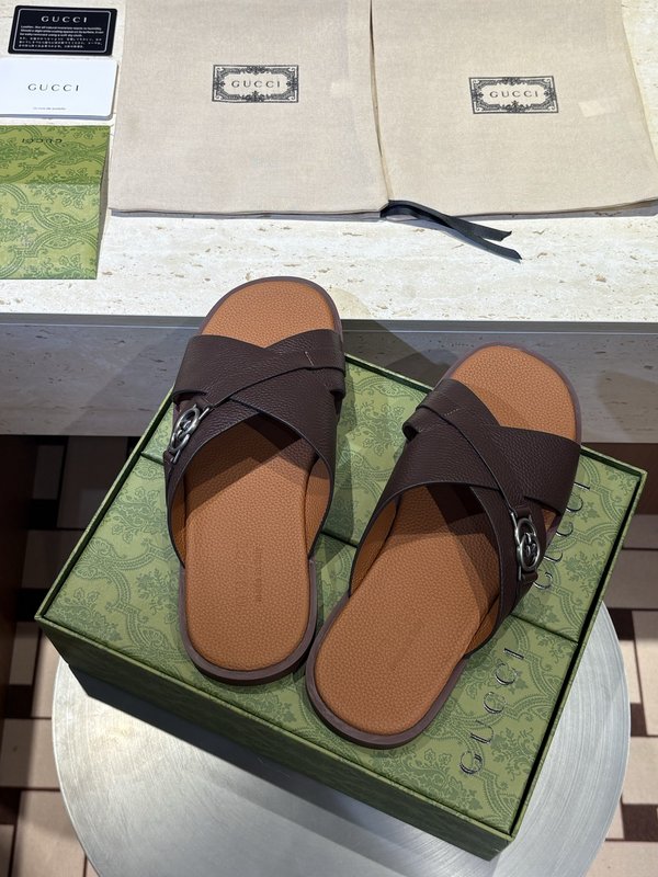 GUCCI 남성 크로스 인터록 샌들 001-228258