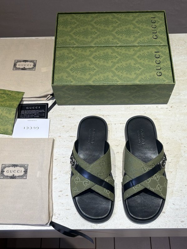 GUCCI 남성 크로스 샌들 더블 G 로고 001-228259