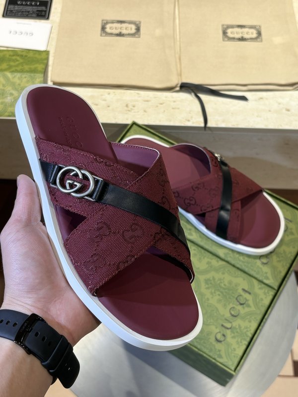 GUCCI 남성 교차 더블 G 샌들 001-228274