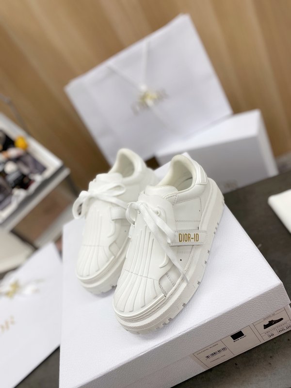 DIOR 커플 클래식 조개껍질 헤드 화이트 슈즈 001-228305