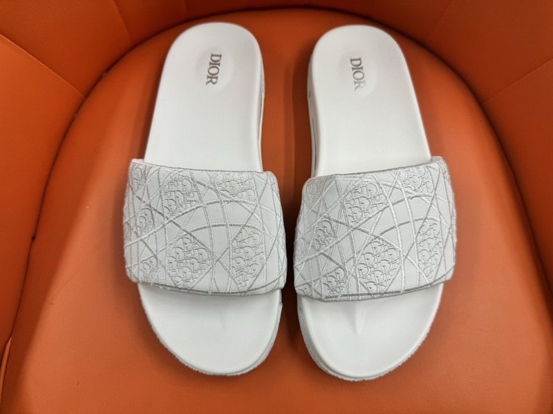 디올르신상 만针 자수 슬리퍼 001-228350