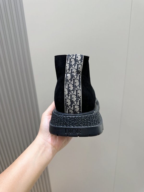 Dior 남성용 끈 묶음 스웨이드 하이톱 부츠 001-228430