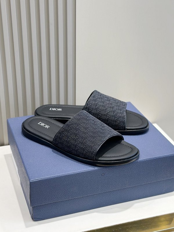 Dior Alias 남성 그레인 가죽 샌들 001-228445
