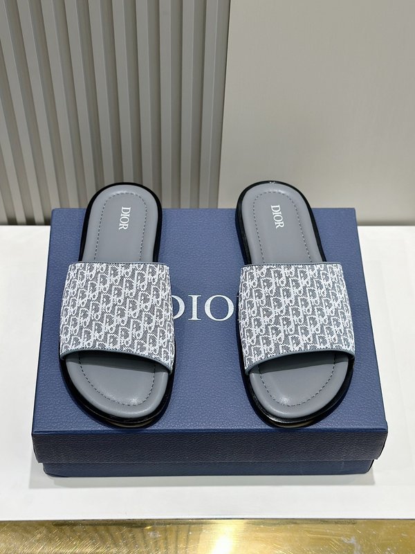 Dior Alias 남성 그레인 가죽 샌들 001-228445