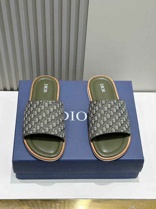 Dior Alias 남성 그레인 가죽 샌들 001-228445