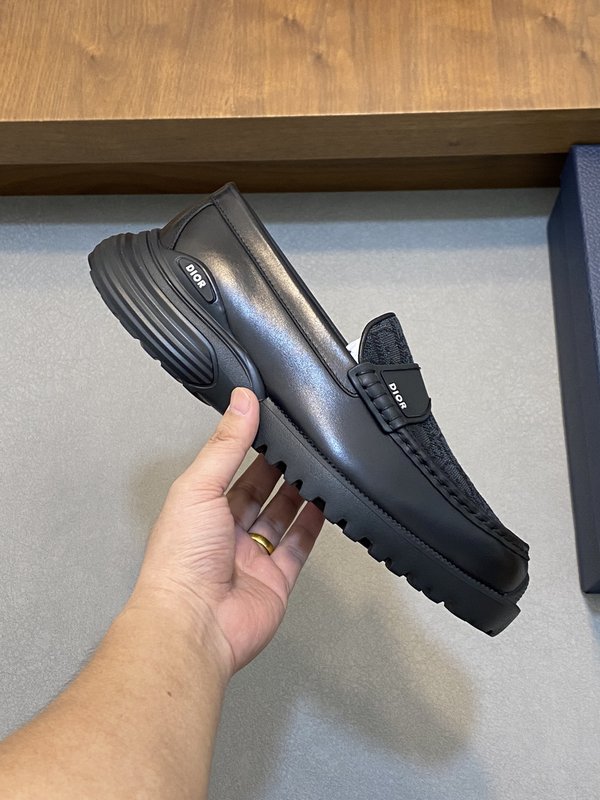 DIOR 디올르 모카신 가죽 Gancio 장식 001-228493
