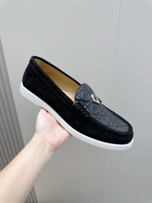 Dior Granville 남성 스웨이드 로퍼 001-228502