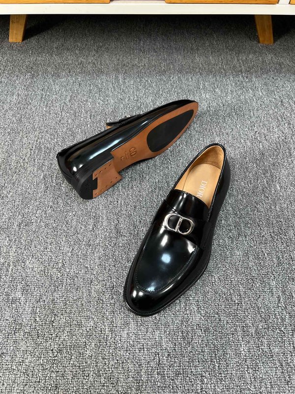 디올 Dior 남성 버니쉬드 에지 비드 구두 001-228556