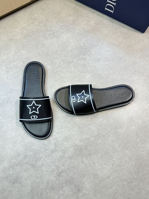 디올 Dior 토템 에코 가죽 캐주얼 슬리퍼 001-228658