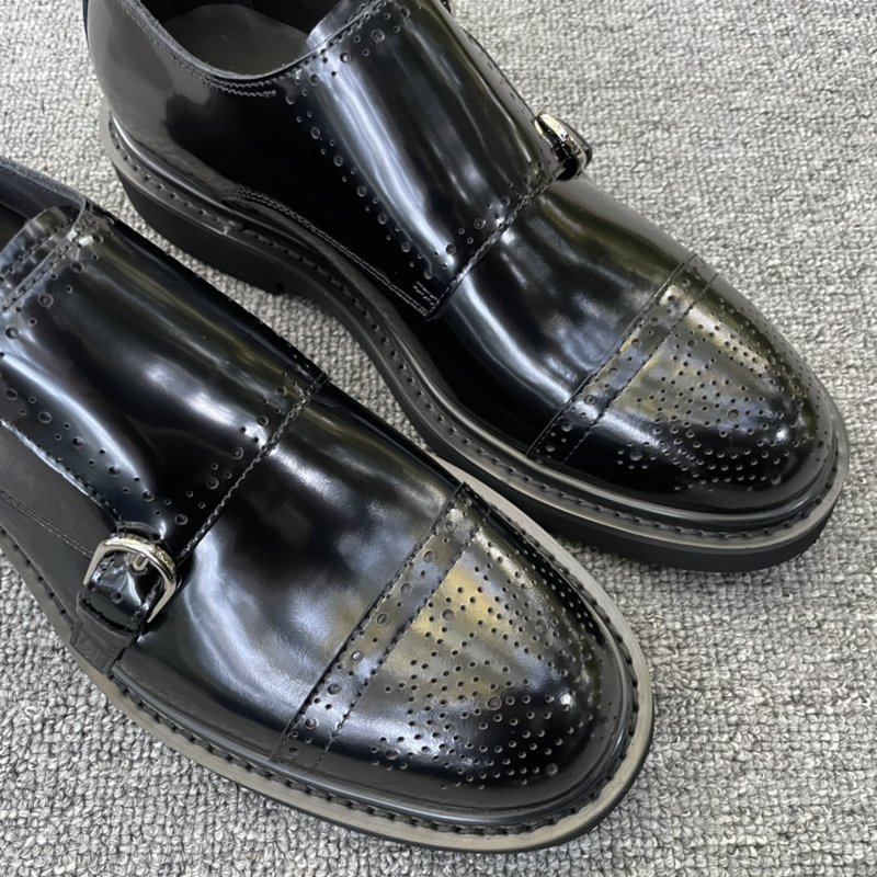 Dior Explorer 블랙 광택 가죽 더비 슈즈 001-228685
