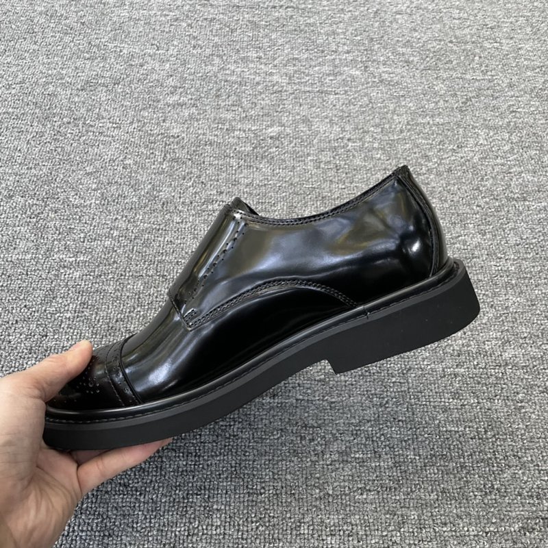 Dior Explorer 블랙 광택 가죽 더비 슈즈 001-228685