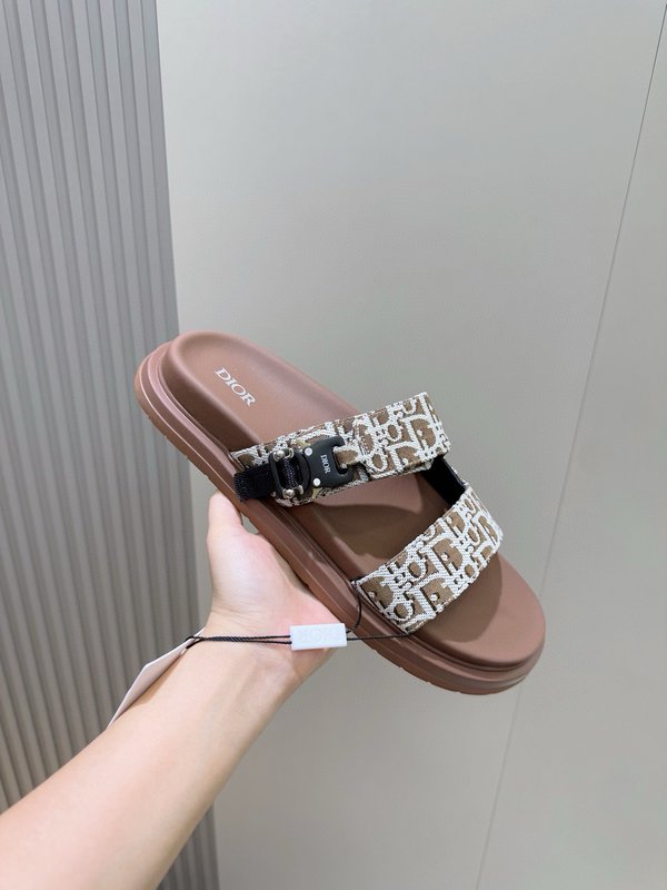 Dior Aqua 남성 교차 스트랩 샌들 001-228719