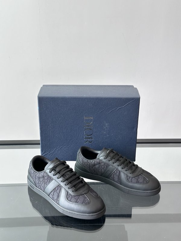 Dior 블랙 클래식 모노그램 스니커즈 001-228757