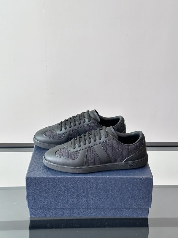 Dior 블랙 클래식 모노그램 스니커즈 001-228757
