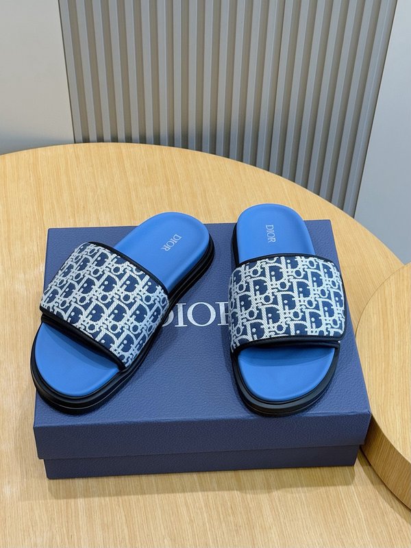 Dior Aqua 남성 교차 스트랩 샌들 001-228784