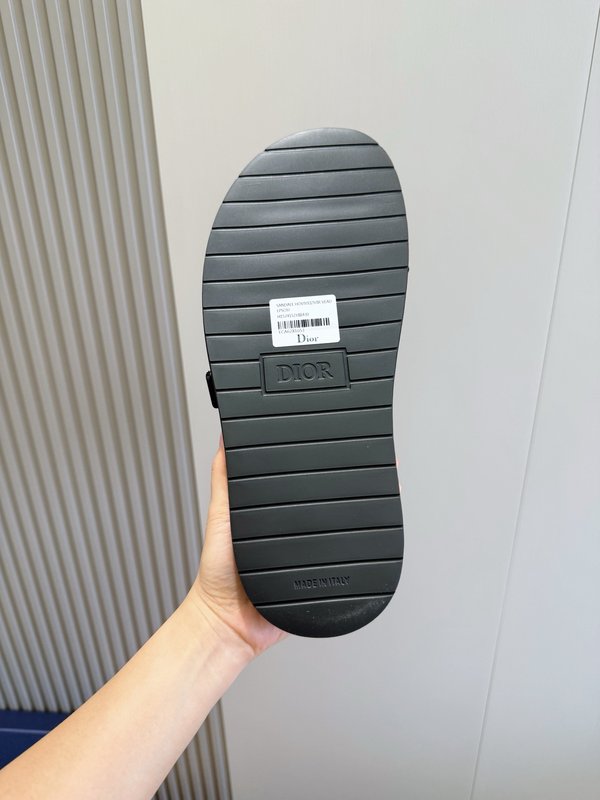 DIOR Aqua 남성 크로스 밴드 샌들 001-228973