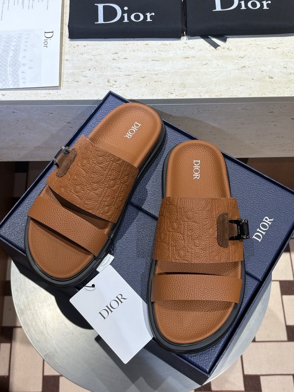 Dior Aqua 남성 교차 스트랩 샌들 001-228991